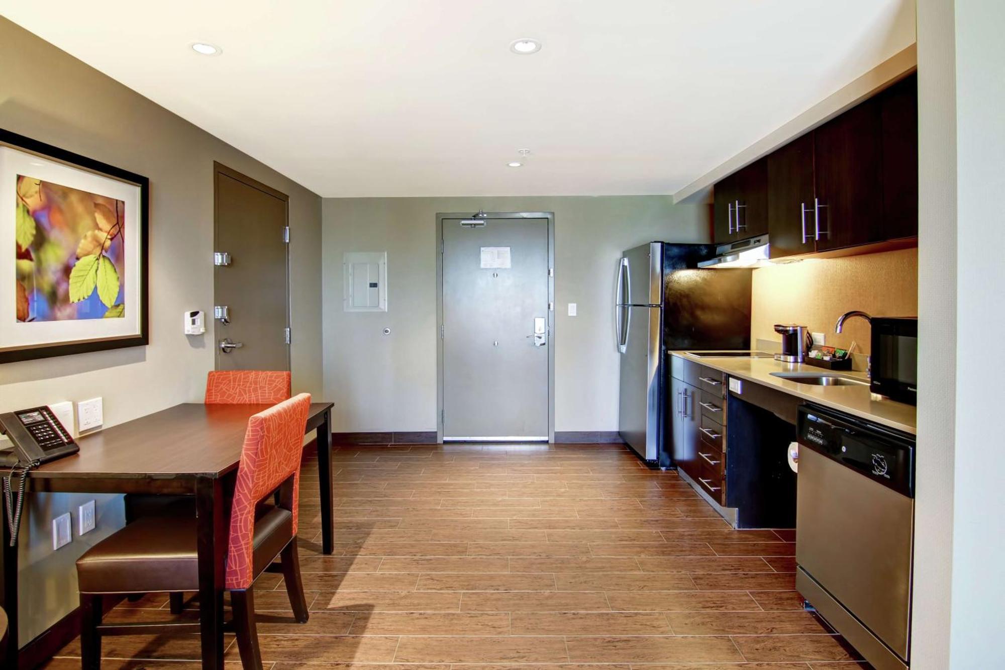 Hotel Homewood By Hilton Toronto-ajax